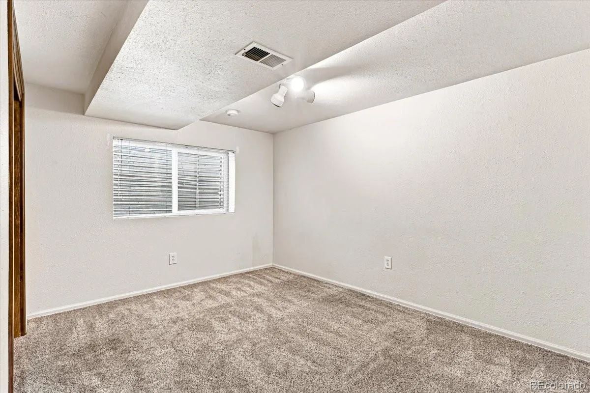 21698 E Powers Circle Aurora CO 80015 | MLS #REC3478397 08252026155416 1200 23