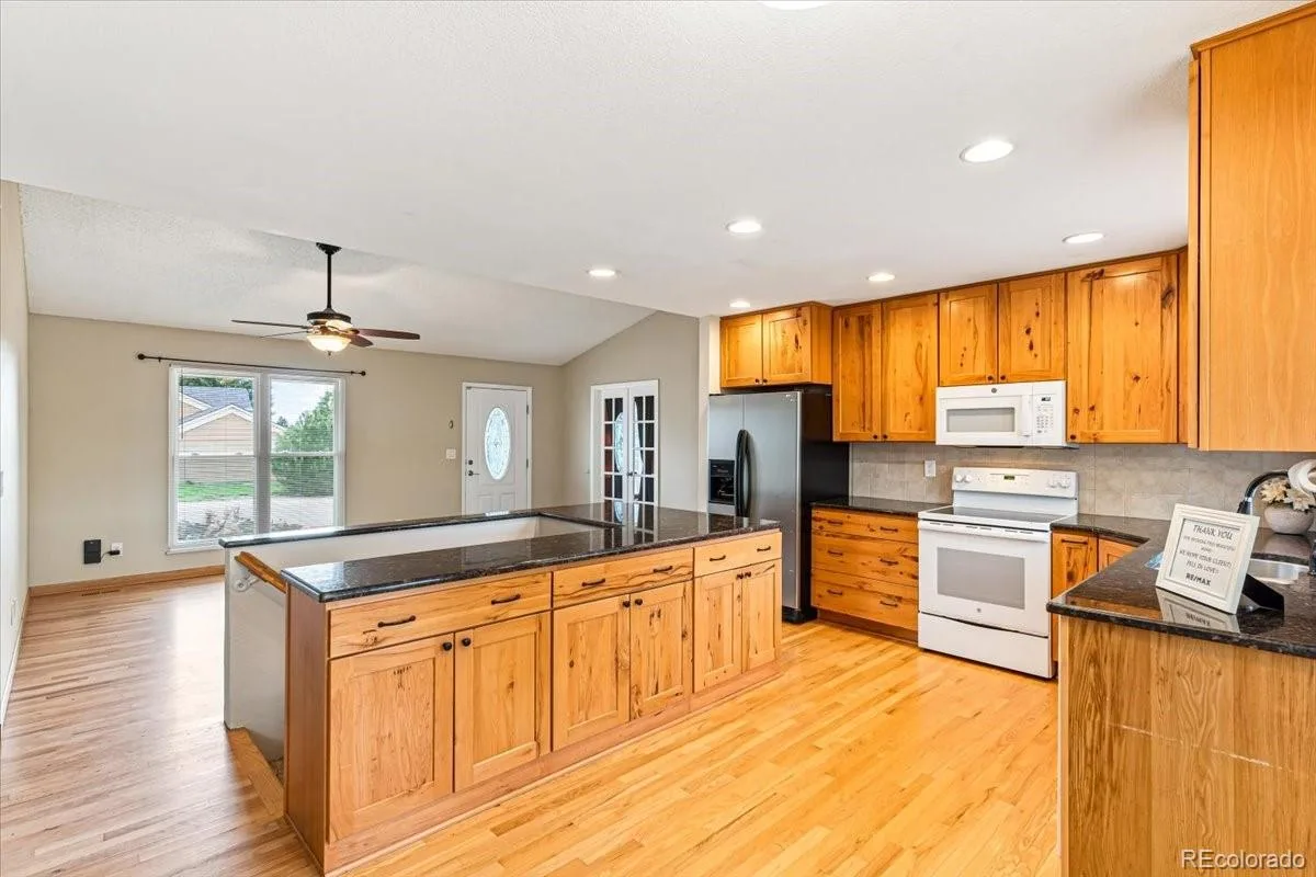 21698 E Powers Circle Aurora CO 80015 | MLS #REC3478397 08252026155416 1200 5