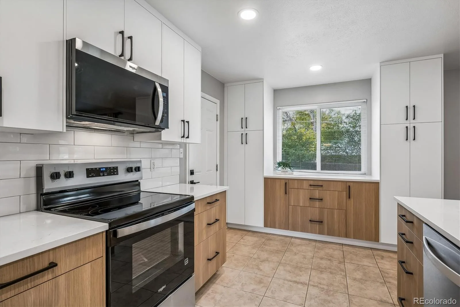 375 Empire Street Aurora CO 80010 | MLS #REC3478519 10152026233828 1600 16