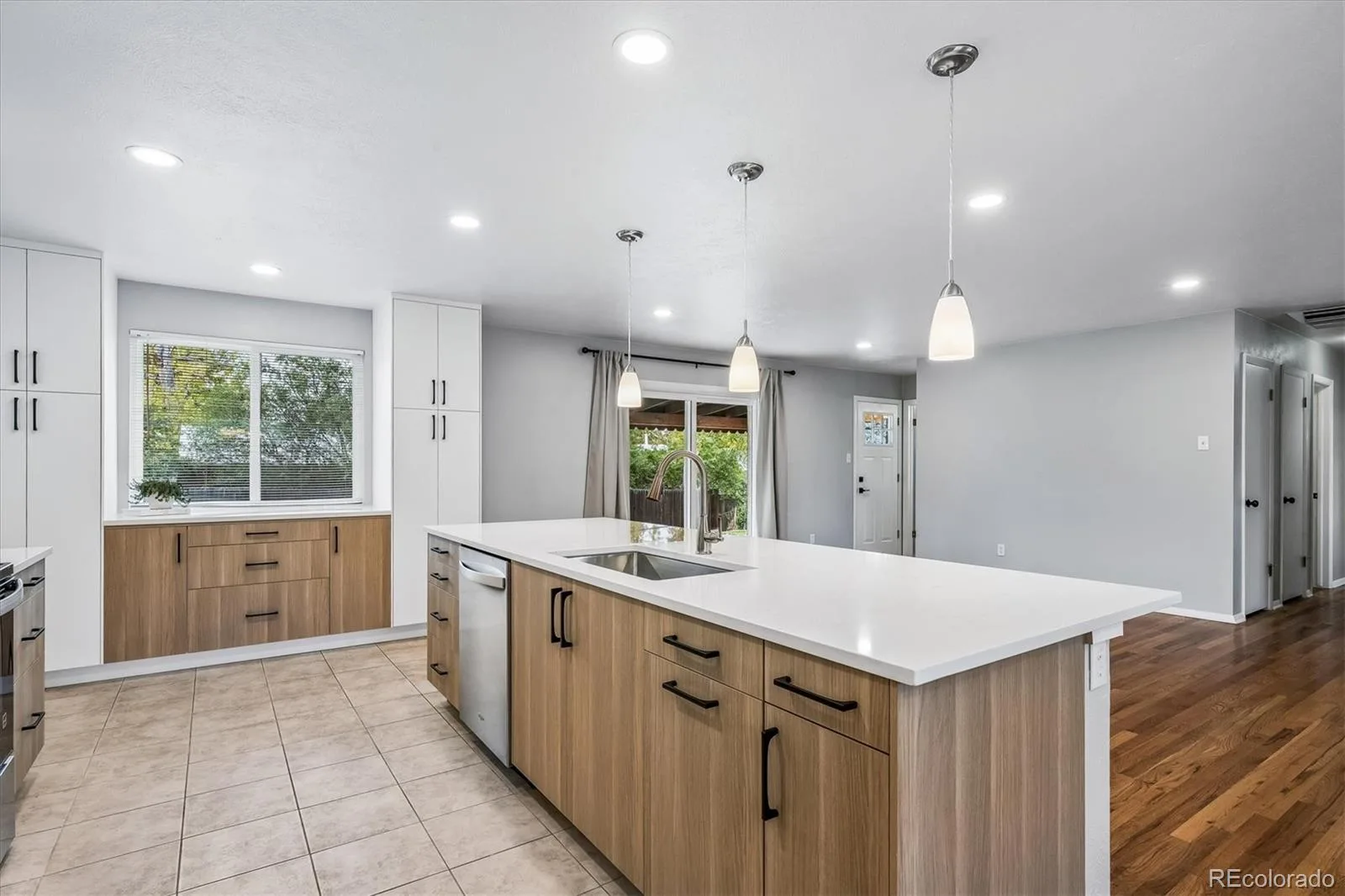 375 Empire Street Aurora CO 80010 | MLS #REC3478519 10152026233828 1600 17