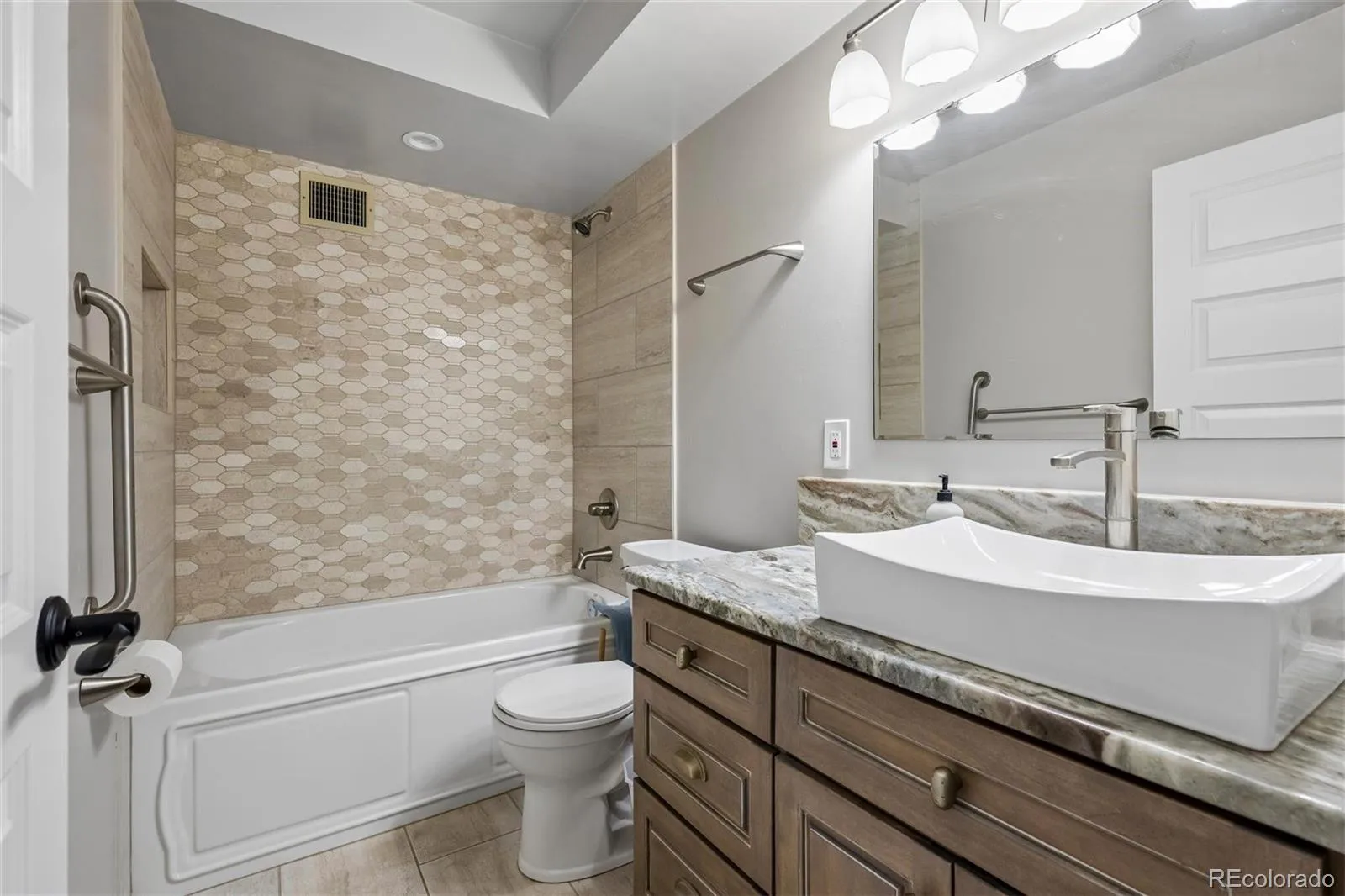 9340 E Center Avenue #9C Denver CO 80247 MLS #REC3479186 04202026210846 1600 12