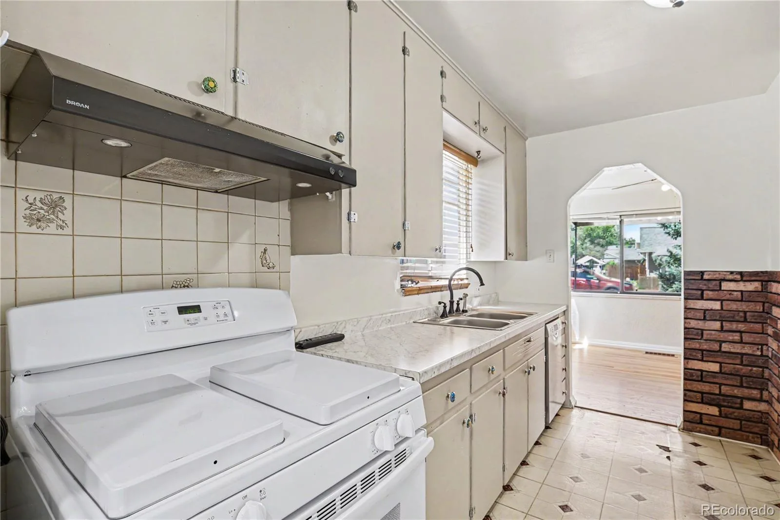 4160 Sheridan Boulevard Denver CO 80212 | MLS #REC3480463 07152026214750 1600 13