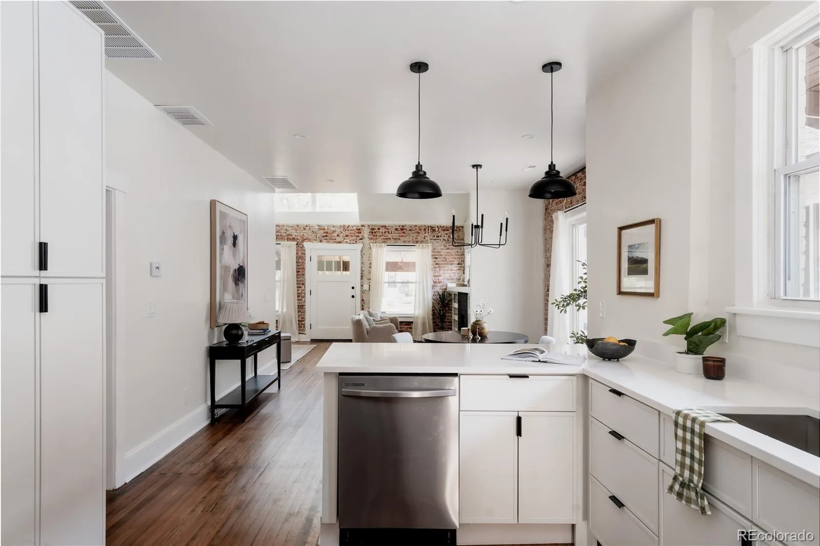 3323 Josephine Street Denver CO 80205 MLS #REC3481702 07092026032604 1600 37