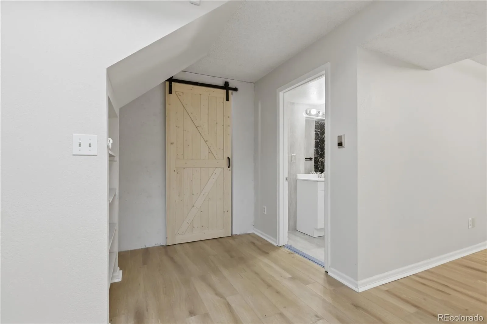 4100 S Laredo Way Aurora CO 80013 | MLS #REC3482517 08162026191658 1600 22