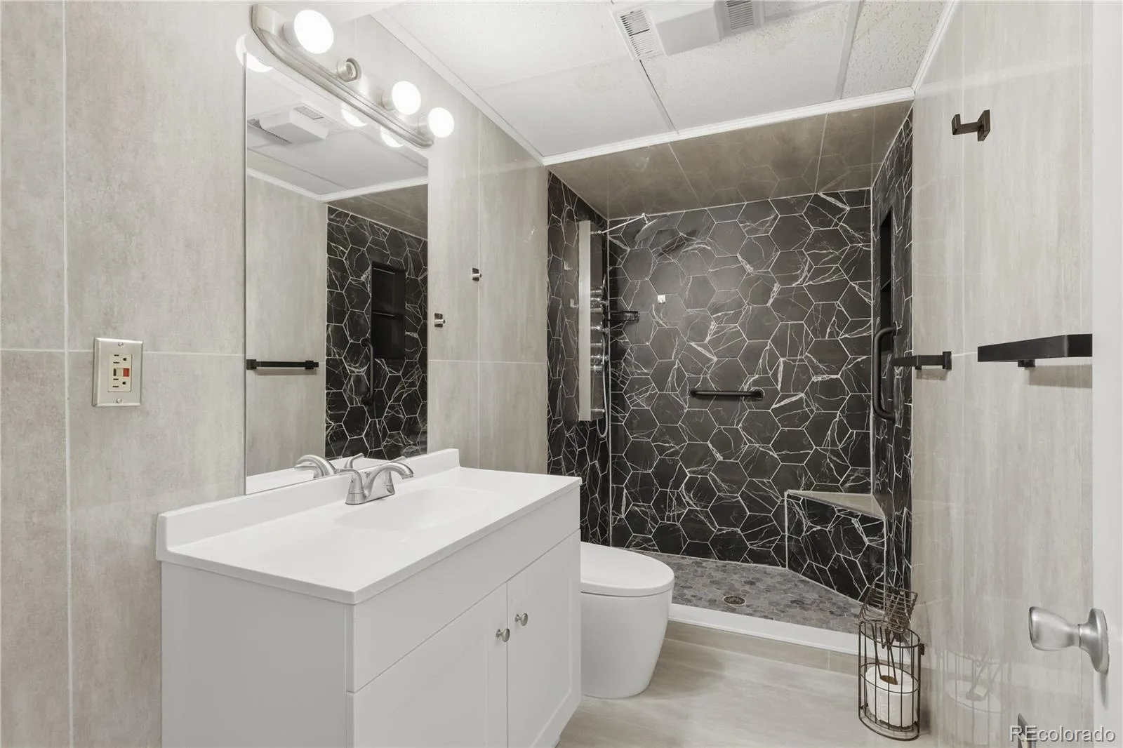 4100 S Laredo Way Aurora CO 80013 | MLS #REC3482517 08162026191658 1600 23