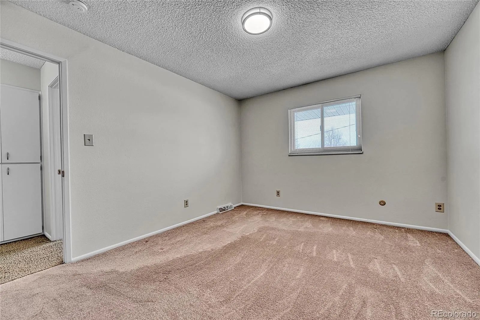 9276 E Nassau Avenue Denver CO 80237 MLS #REC3483768 04032026220305 1600 18