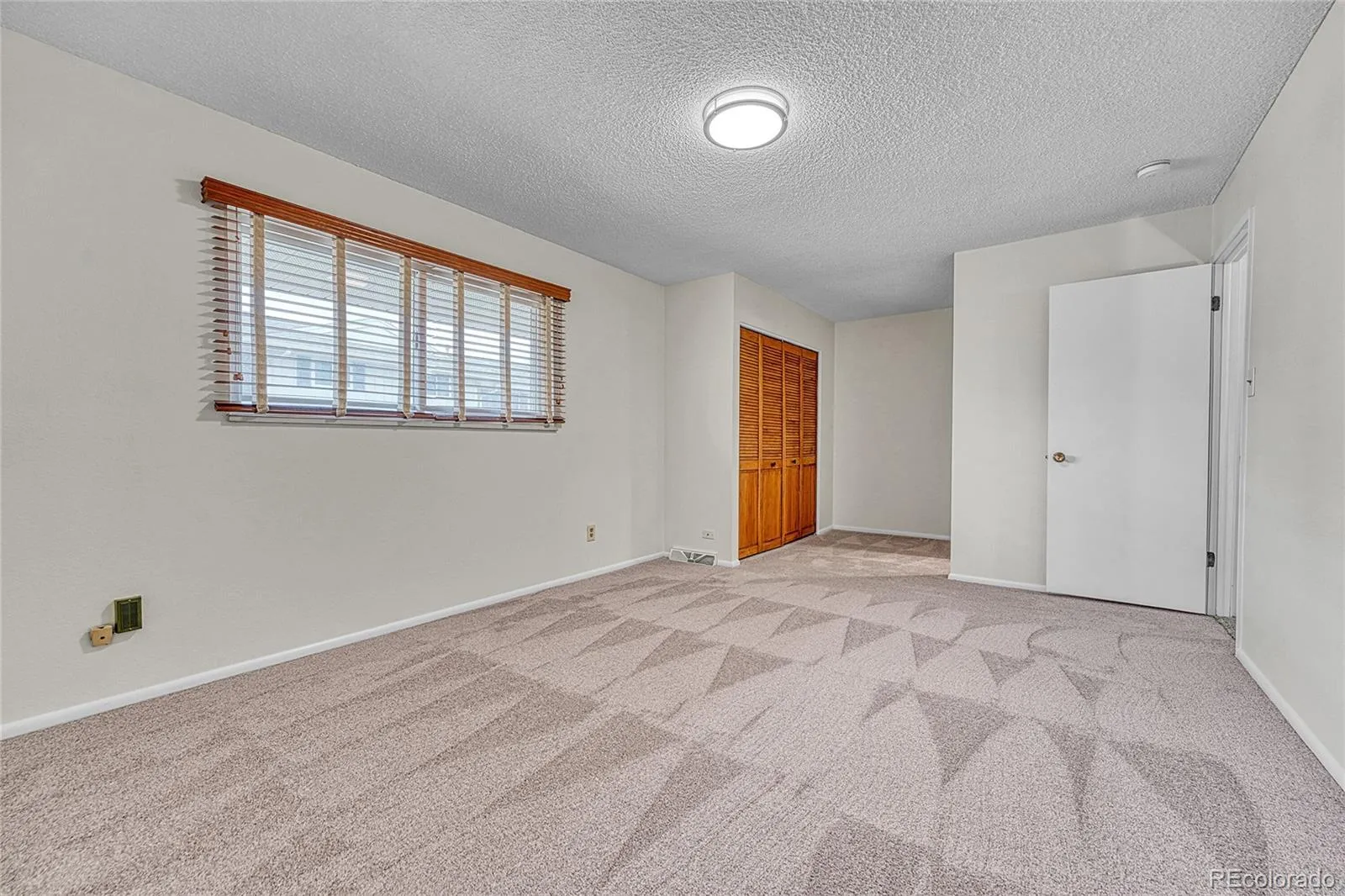 9276 E Nassau Avenue Denver CO 80237 MLS #REC3483768 04032026220305 1600 24