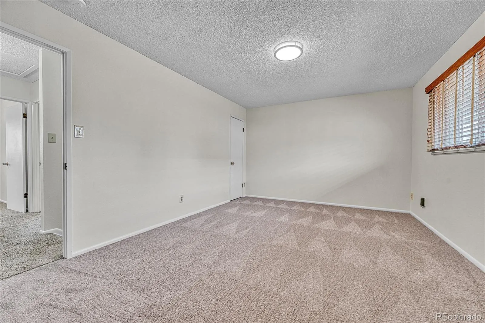 9276 E Nassau Avenue Denver CO 80237 MLS #REC3483768 04032026220305 1600 25