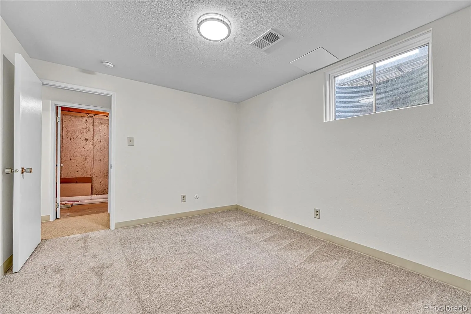 9276 E Nassau Avenue Denver CO 80237 MLS #REC3483768 04032026220305 1600 35