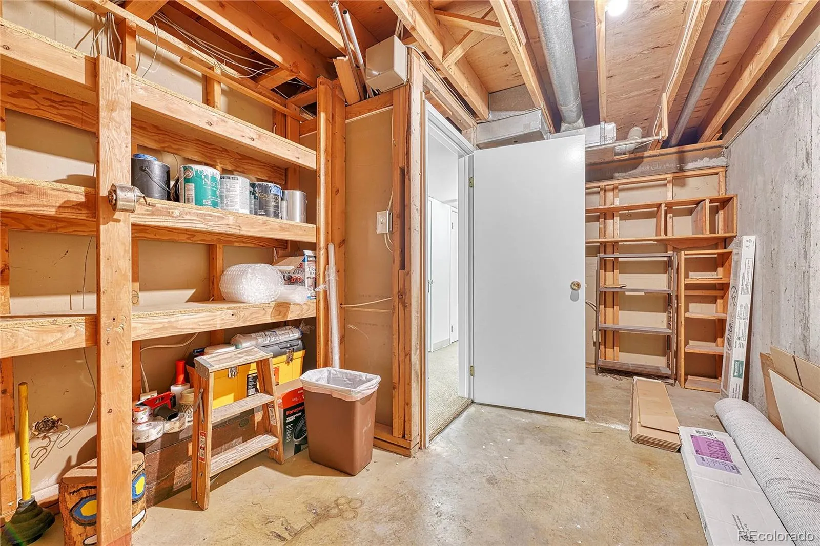 9276 E Nassau Avenue Denver CO 80237 MLS #REC3483768 04032026220305 1600 36