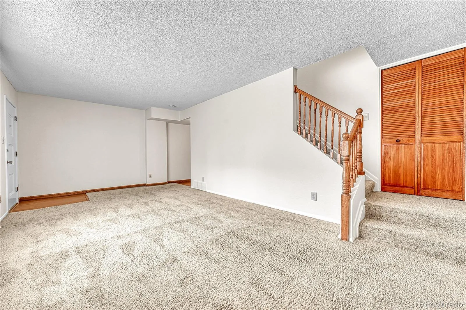 9276 E Nassau Avenue Denver CO 80237 MLS #REC3483768 04032026220305 1600 9