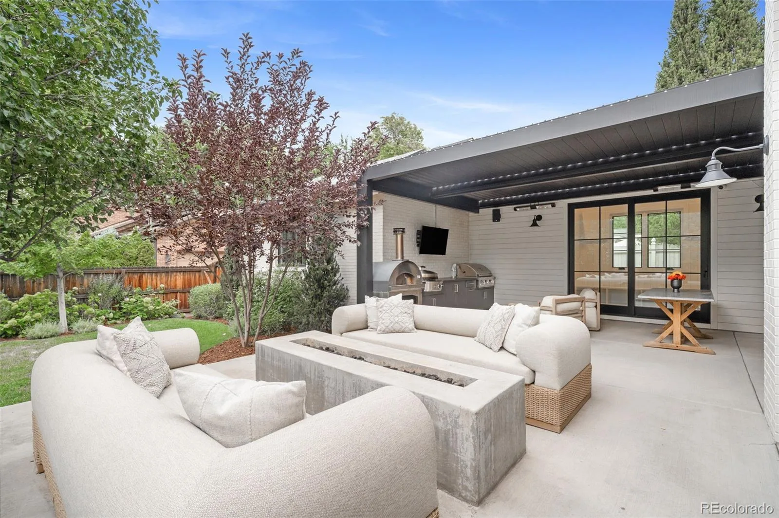 891 S York Street Denver CO 80209 | MLS #REC3486848 08192026071501 1600 19