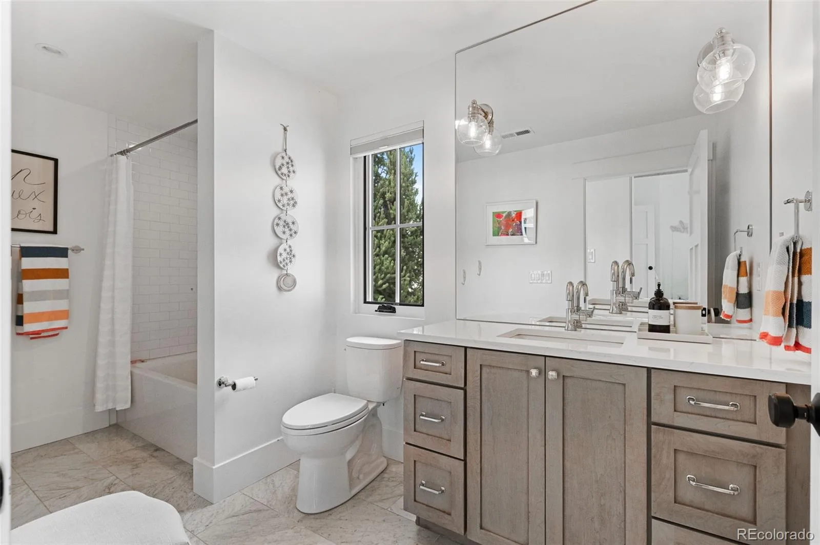 891 S York Street Denver CO 80209 | MLS #REC3486848 08192026071501 1600 37