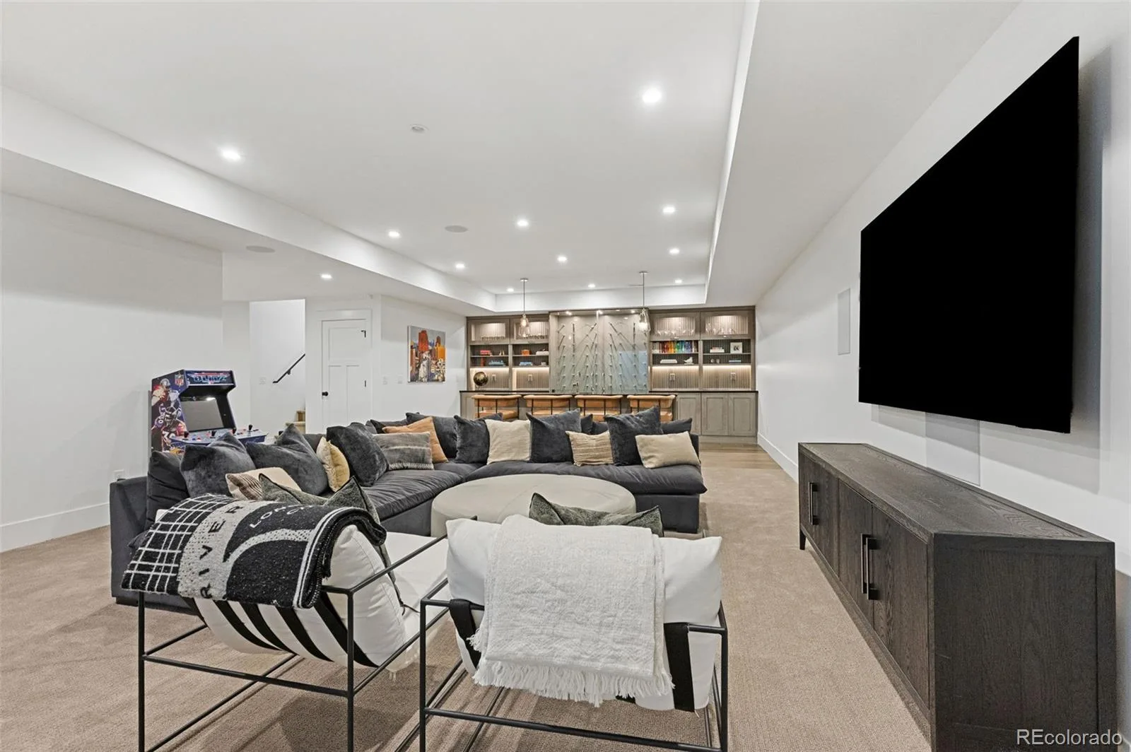 891 S York Street Denver CO 80209 | MLS #REC3486848 08192026071501 1600 39
