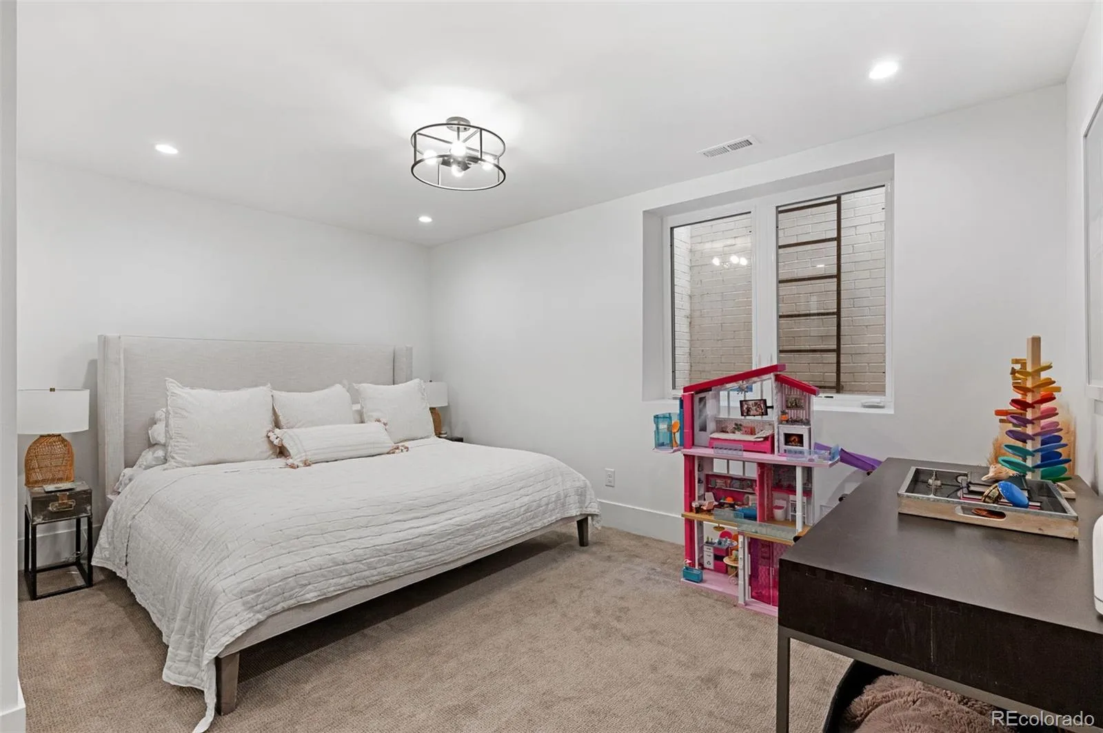 891 S York Street Denver CO 80209 | MLS #REC3486848 08192026071501 1600 42