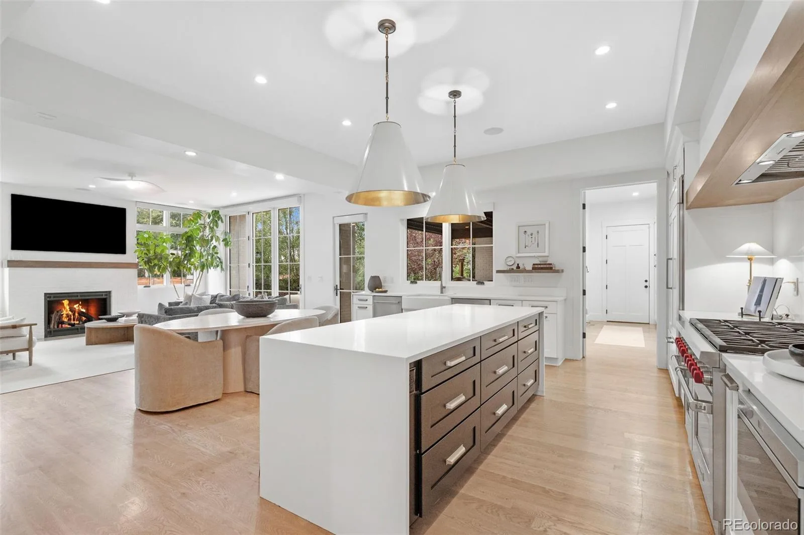 891 S York Street Denver CO 80209 | MLS #REC3486848 08192026071501 1600 9