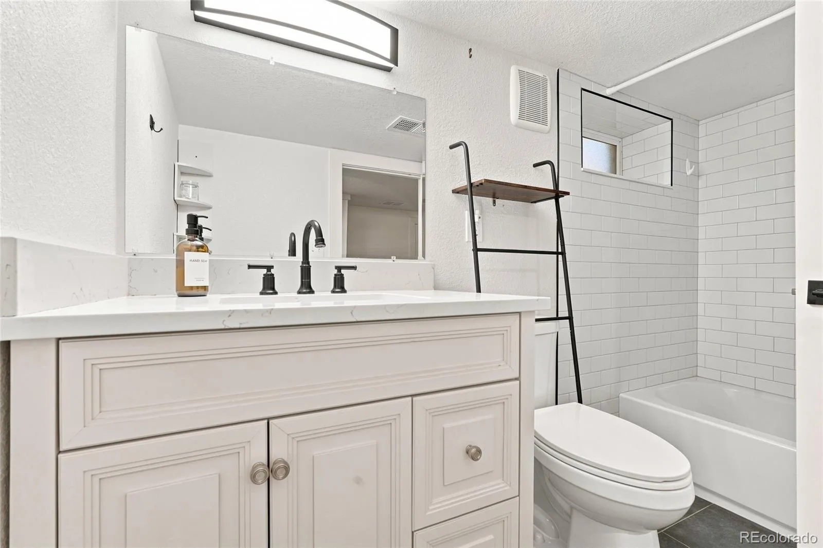 1802 W 39th Avenue Denver CO 80211 | MLS #REC3488547 09242026124020 1600 33