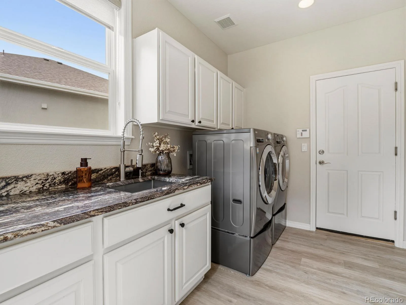 2794 Pemberly Avenue Highlands Ranch CO 80126 MLS #REC3489361 06092026002217 1600 22