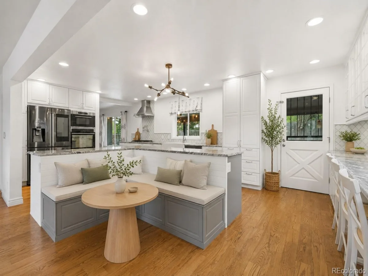 9056 E Colorado Circle Denver CO 80231 MLS #REC3490498 06012026231349 1200 7