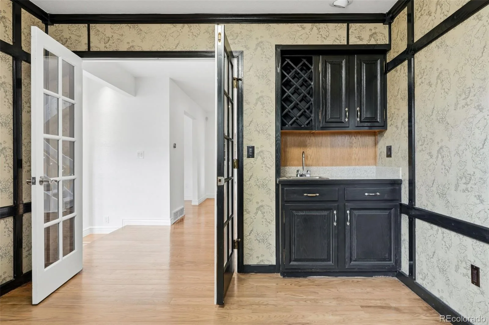 9056 E Colorado Circle Denver CO 80231 MLS #REC3490498 06012026231349 1600 20