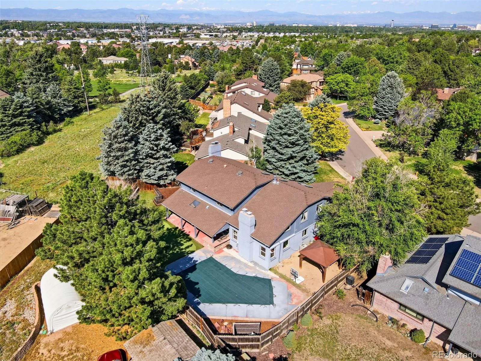 9056 E Colorado Circle Denver CO 80231 MLS #REC3490498 06012026231349 1600 44
