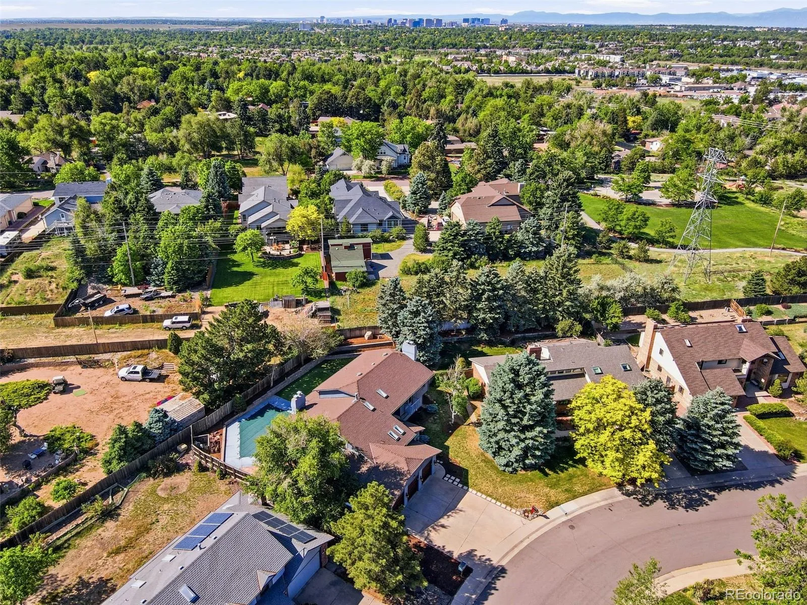 9056 E Colorado Circle Denver CO 80231 MLS #REC3490498 06012026231349 1600 46
