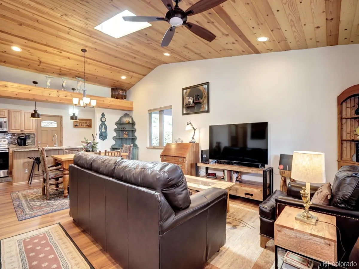 04012026165504 1200 16