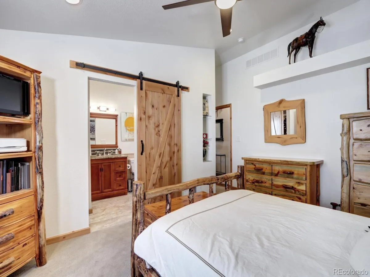 04012026165504 1200 32