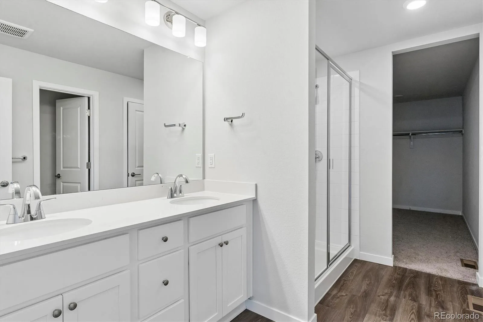 5807 N Ireland Way Aurora CO 80019 | MLS #REC3494254 08072026234002 1600 17