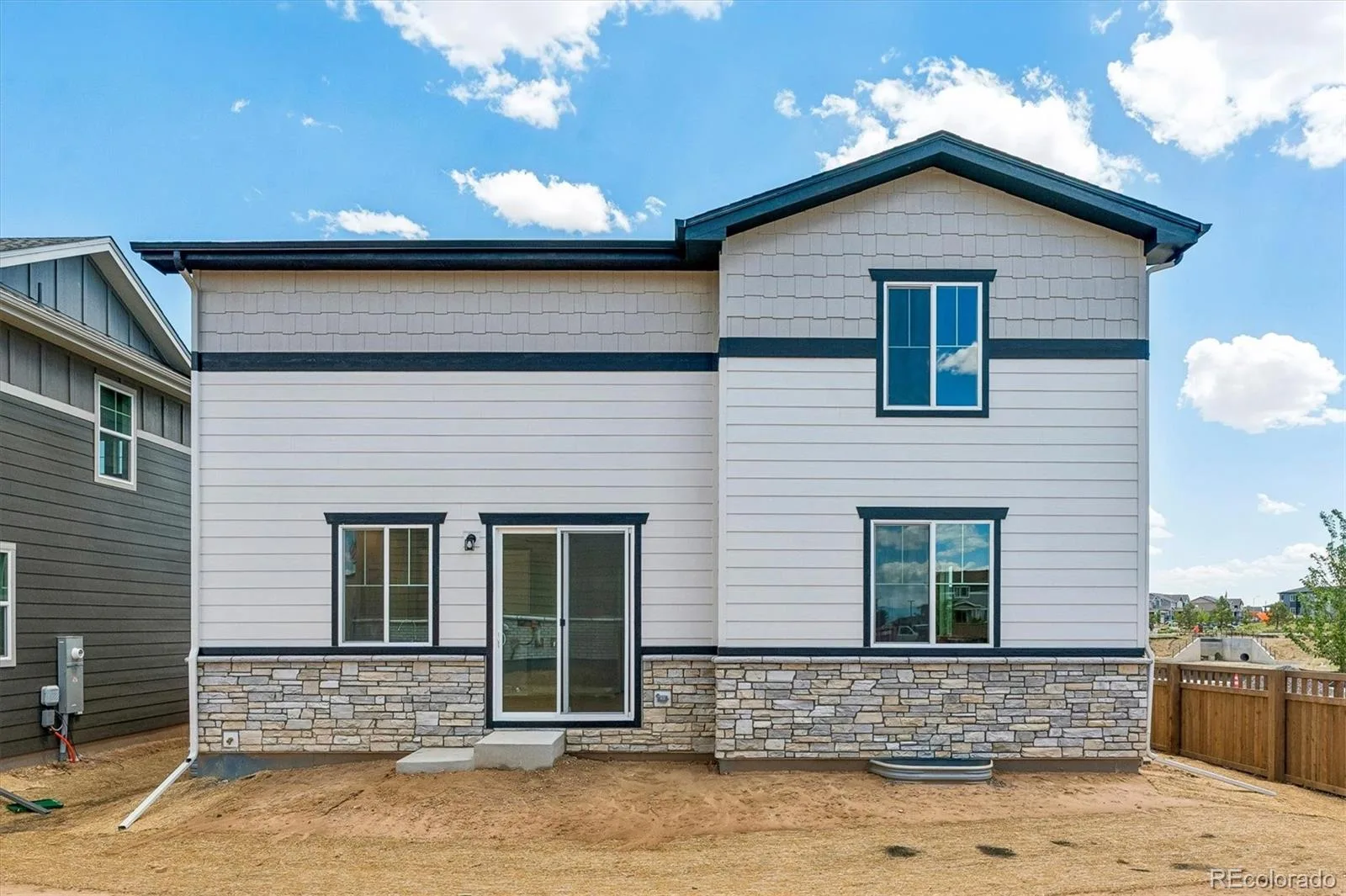 5807 N Ireland Way Aurora CO 80019 | MLS #REC3494254 08072026234002 1600 19
