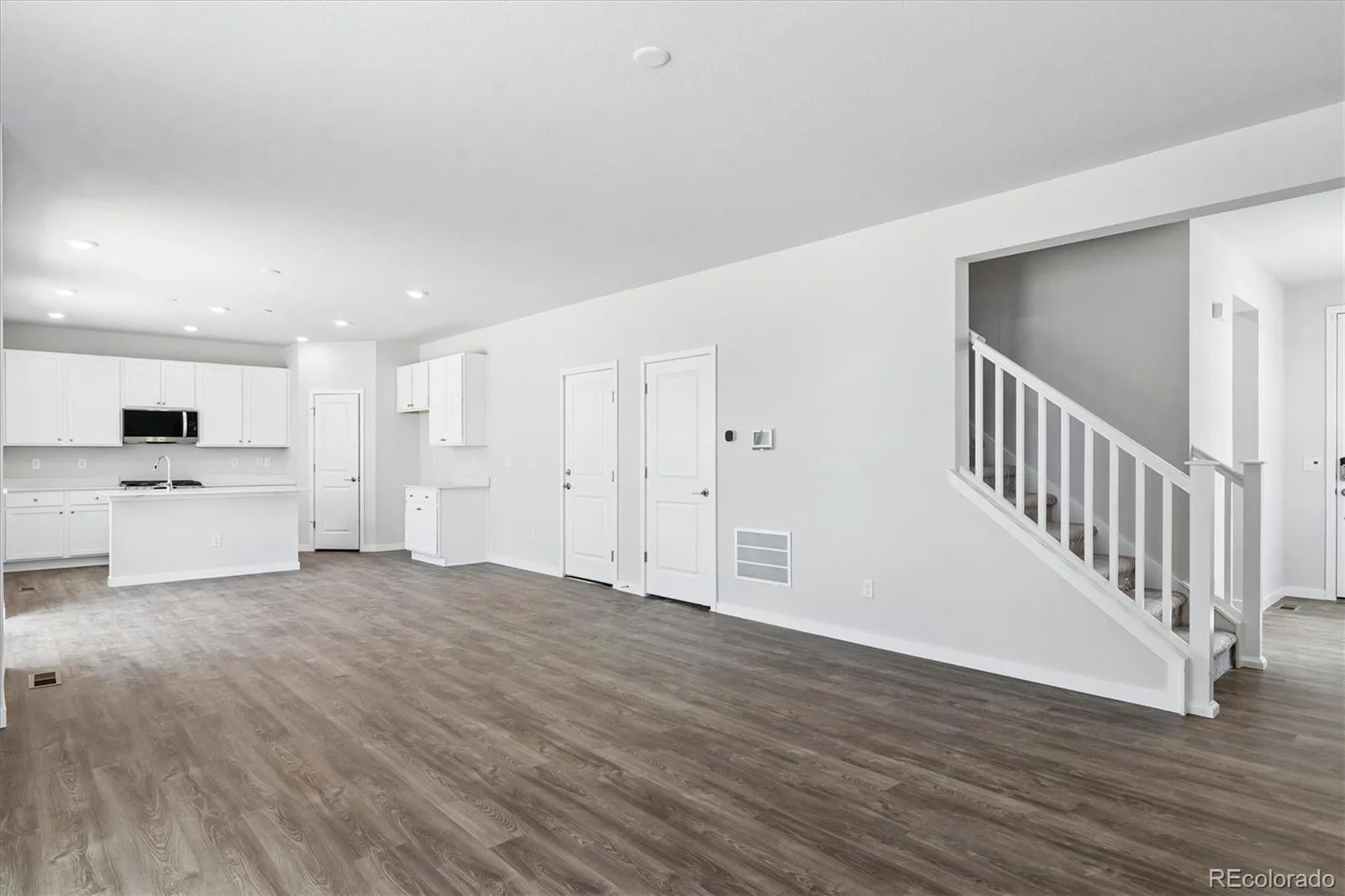 5807 N Ireland Way Aurora CO 80019 | MLS #REC3494254 08072026234002 1600 4