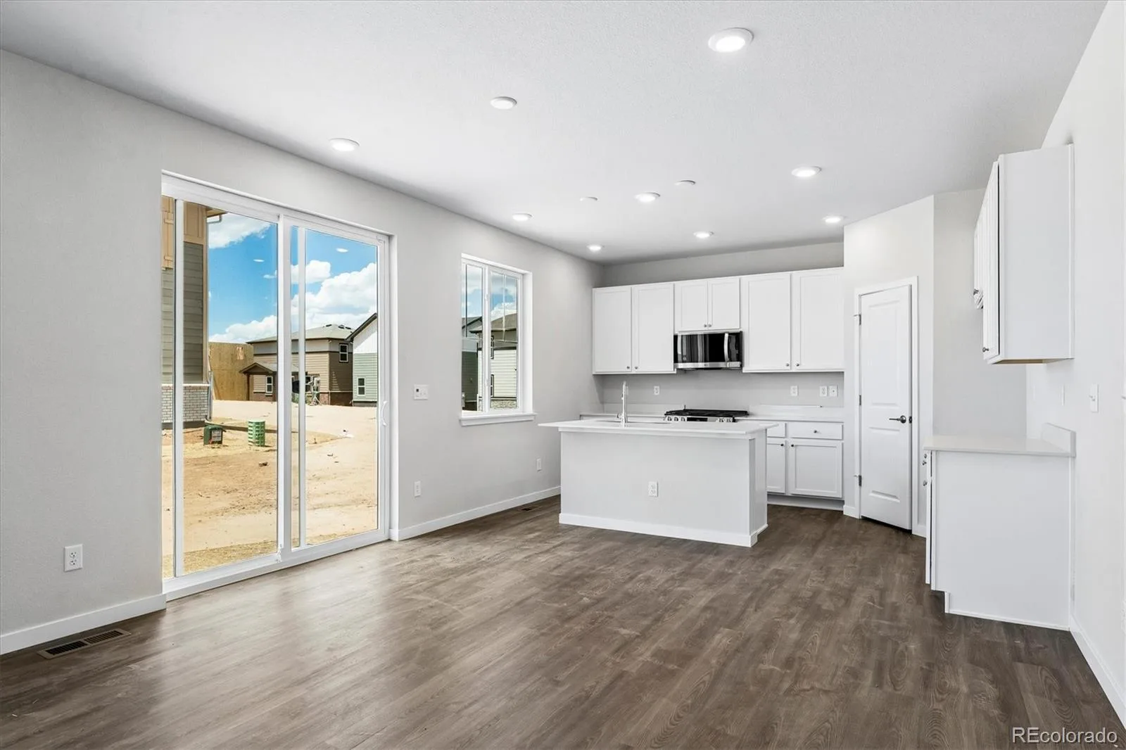 5807 N Ireland Way Aurora CO 80019 | MLS #REC3494254 08072026234002 1600 5