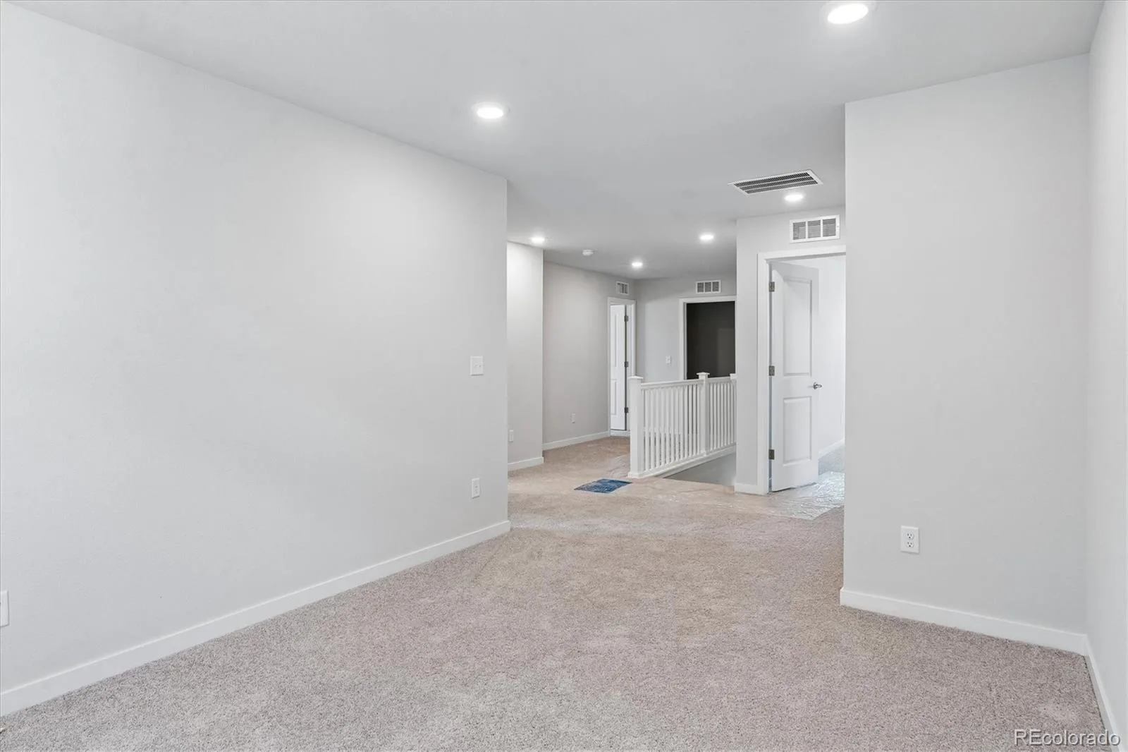 5807 N Ireland Way Aurora CO 80019 | MLS #REC3494254 08072026234002 1600 8
