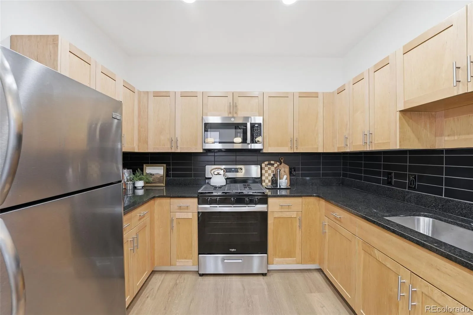 04062026170240 1600 16