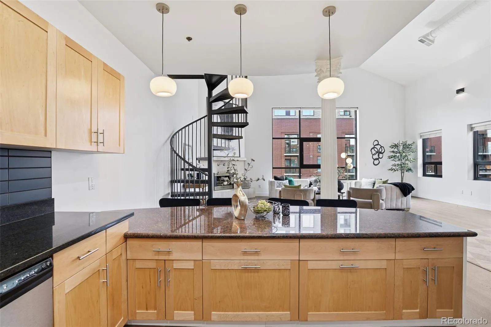 04062026170240 1600 17