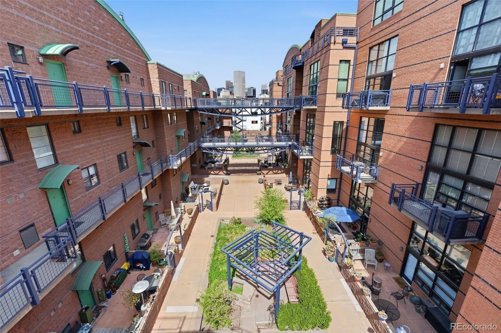 04062026170240 1600 41