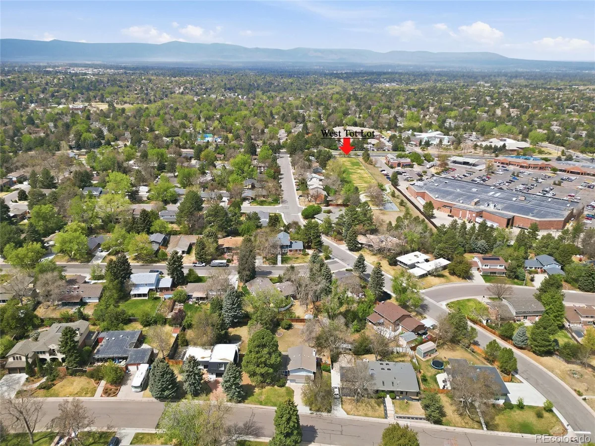 6081 S Kearney Street Centennial CO 80111 | MLS #REC3497275 08232026024611 1200 48