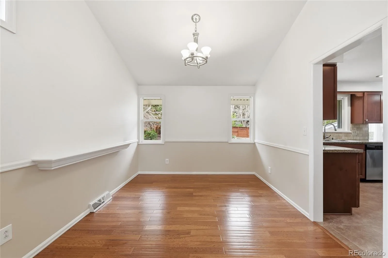 6081 S Kearney Street Centennial CO 80111 | MLS #REC3497275 08232026024611 1600 18