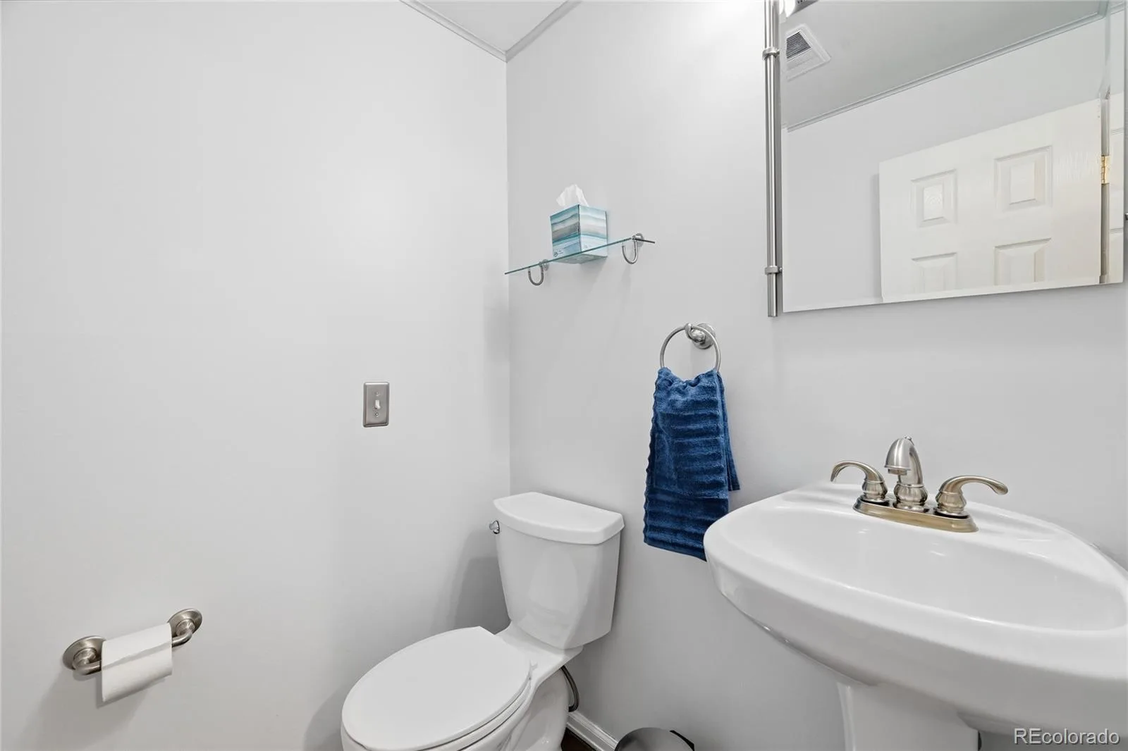 6081 S Kearney Street Centennial CO 80111 | MLS #REC3497275 08232026024611 1600 26