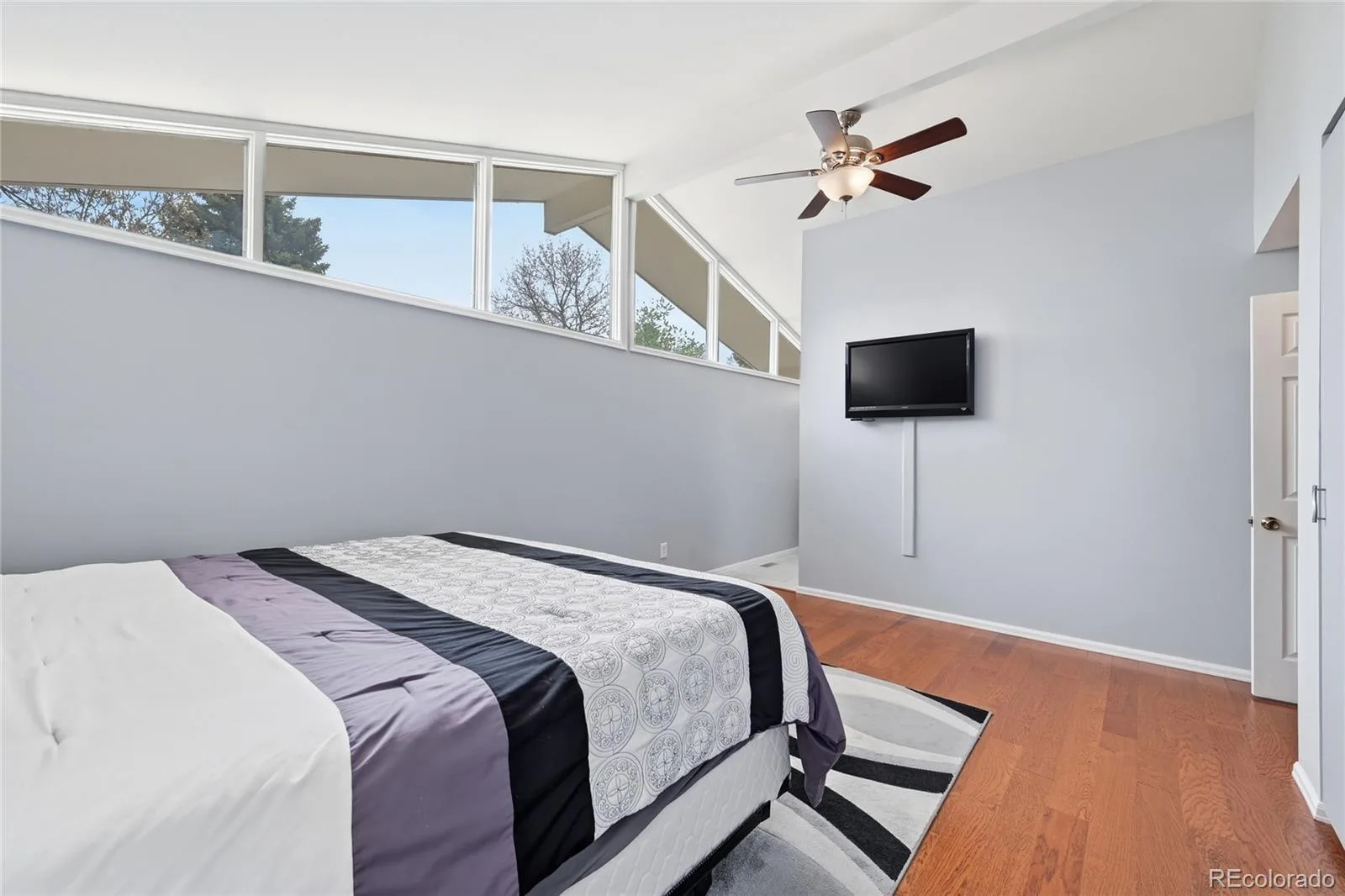 6081 S Kearney Street Centennial CO 80111 | MLS #REC3497275 08232026024611 1600 30