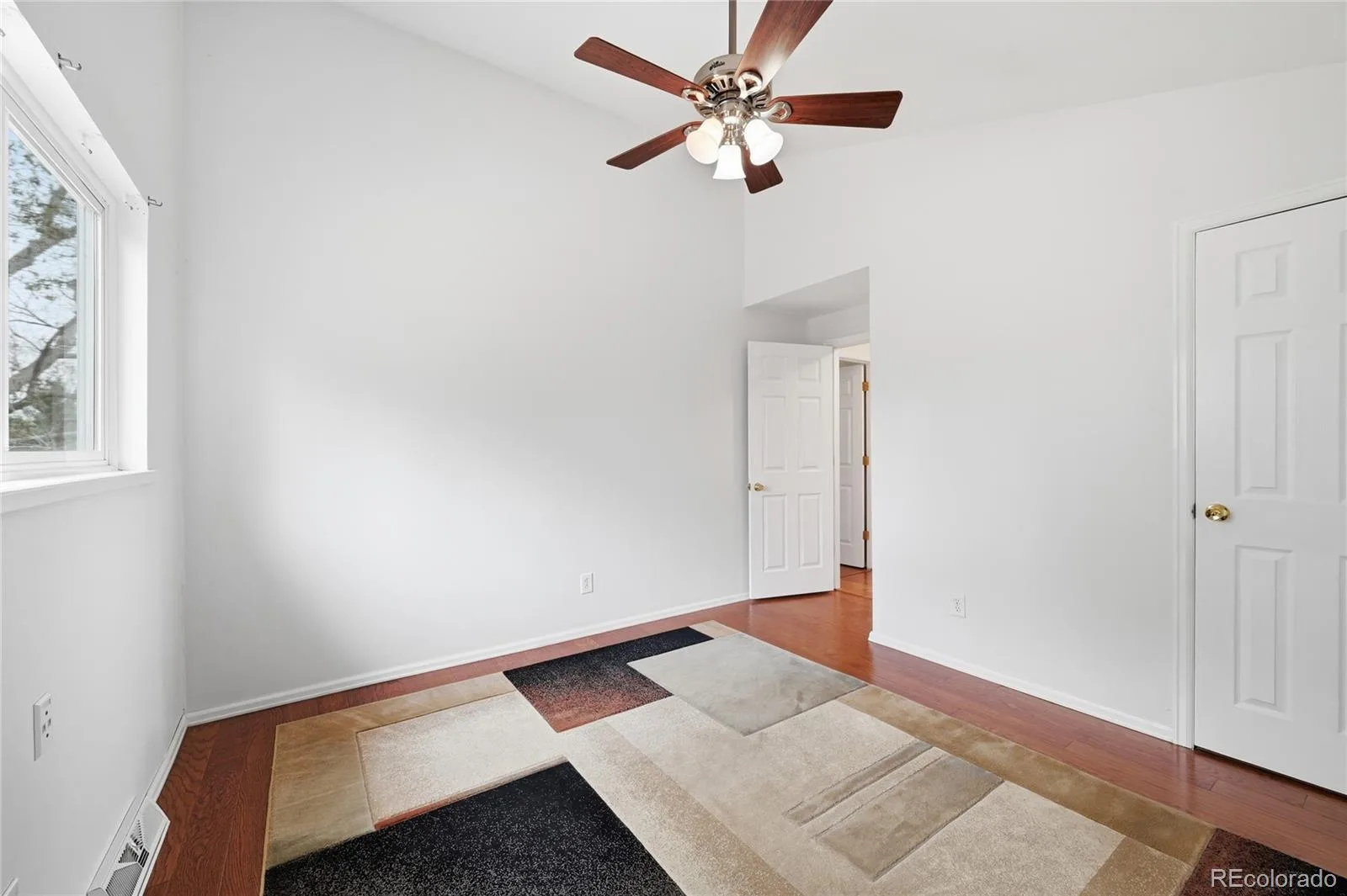 6081 S Kearney Street Centennial CO 80111 | MLS #REC3497275 08232026024611 1600 33