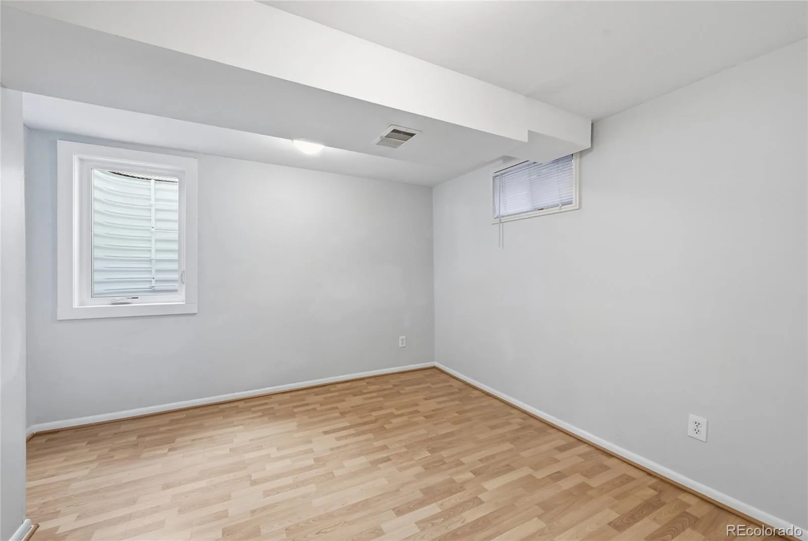 6081 S Kearney Street Centennial CO 80111 | MLS #REC3497275 08232026024611 1600 40
