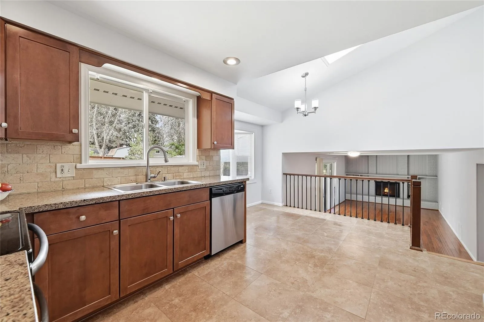 6081 S Kearney Street Centennial CO 80111 | MLS #REC3497275 08232026024611 1600 7