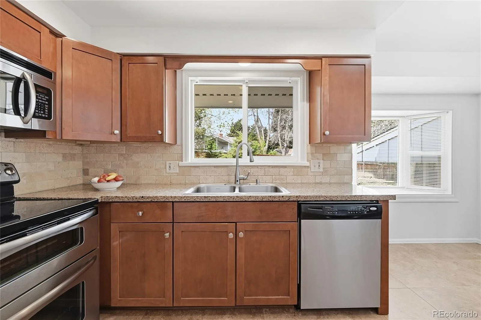 6081 S Kearney Street Centennial CO 80111 | MLS #REC3497275 08232026024611 1600 8