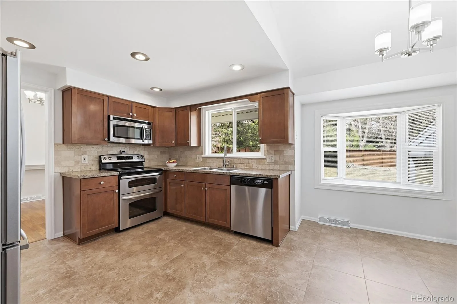 6081 S Kearney Street Centennial CO 80111 | MLS #REC3497275 08232026024611 1600 9