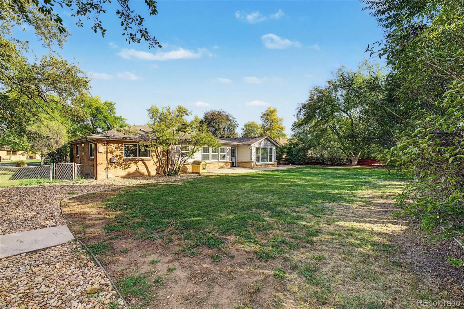 55 Brentwood Street Lakewood CO 80226 | MLS #REC3498274 10132026152814 1600 37