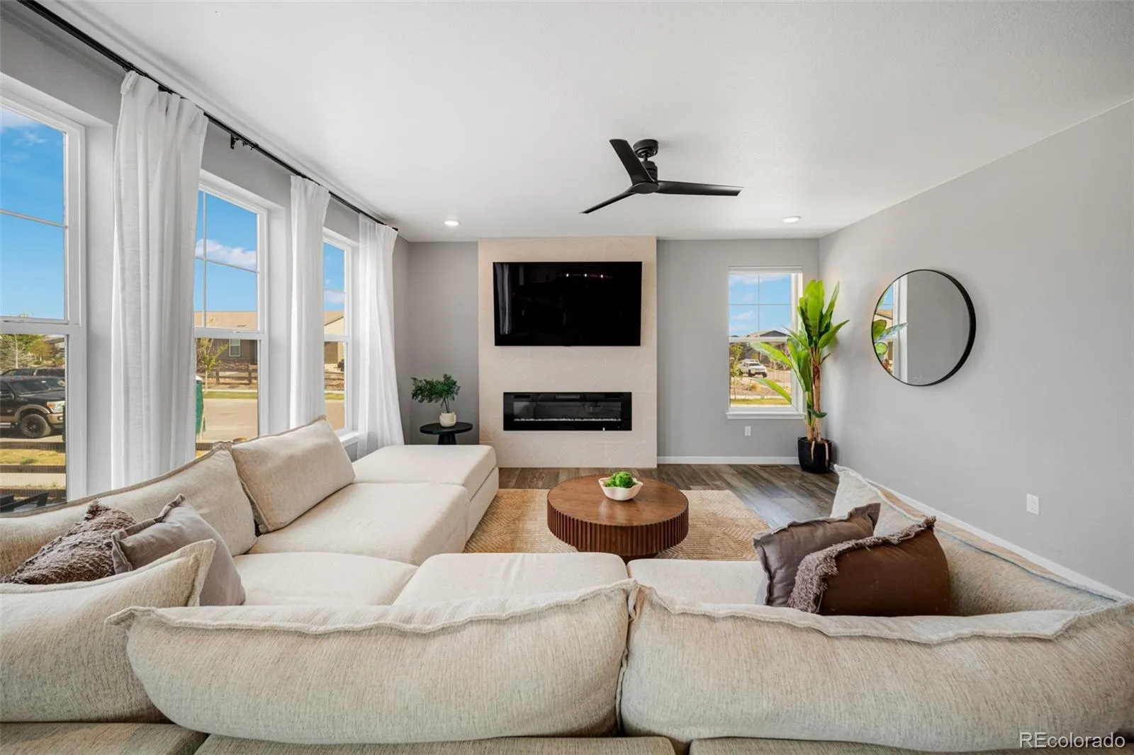 3906 N Catawba Way Aurora CO 80019 MLS #REC3504135 05022026051539 1600 6