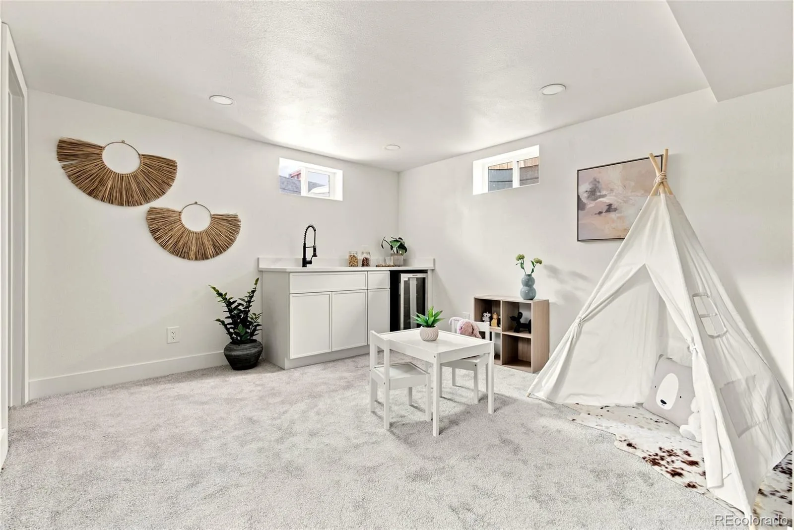 3675 Elm Street Denver CO 80207 MLS #REC3504336 07232026003633 1600 31