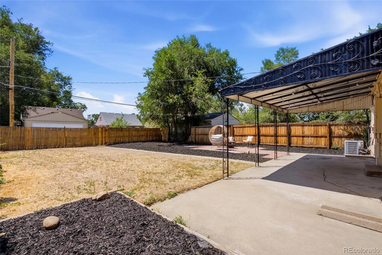3675 Elm Street Denver CO 80207 MLS #REC3504336 07232026003633 1600 38