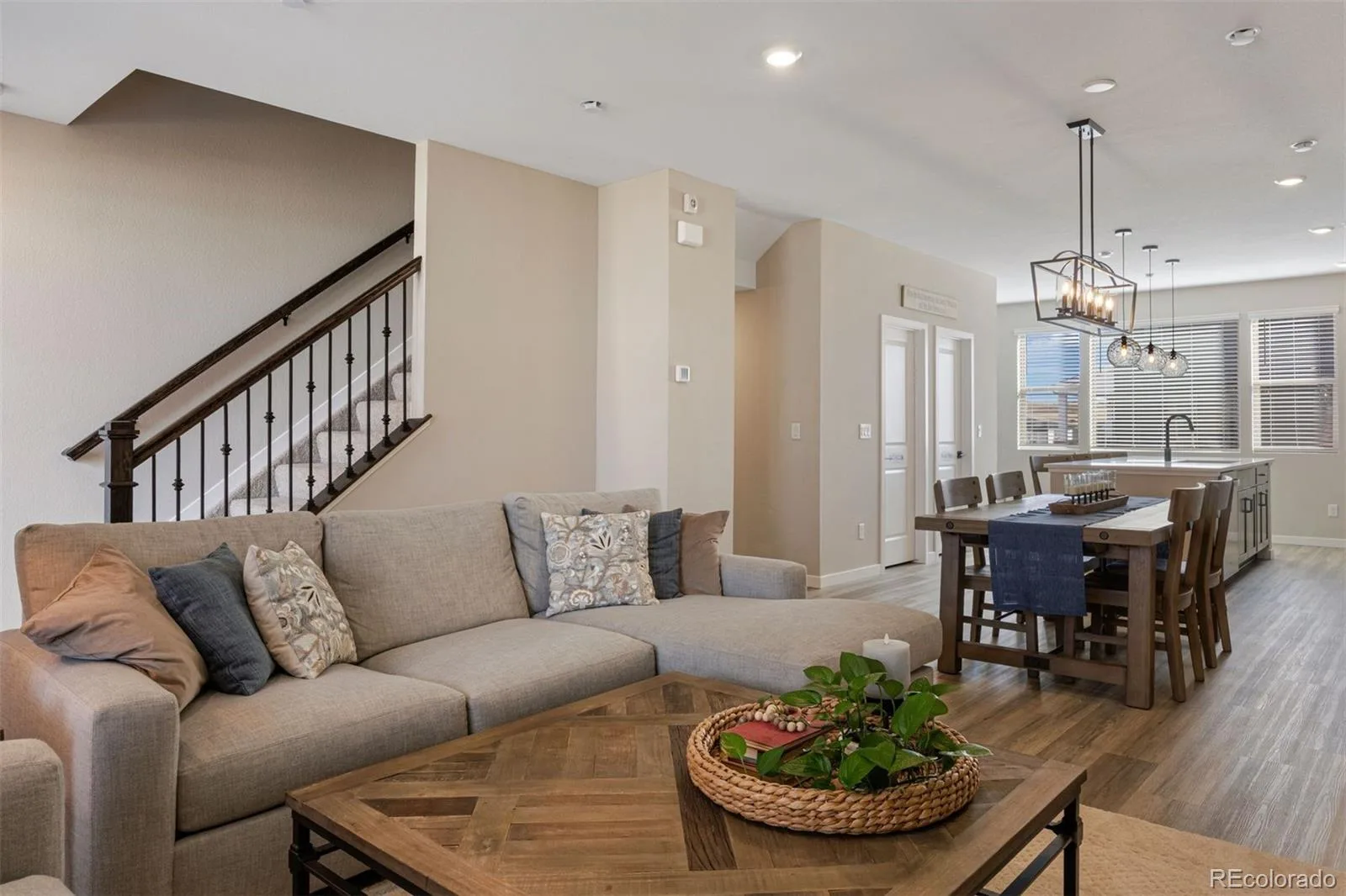 8349 Mount Kataka Street Littleton CO 80125 | MLS #REC3504514 08122026053452 1600 8